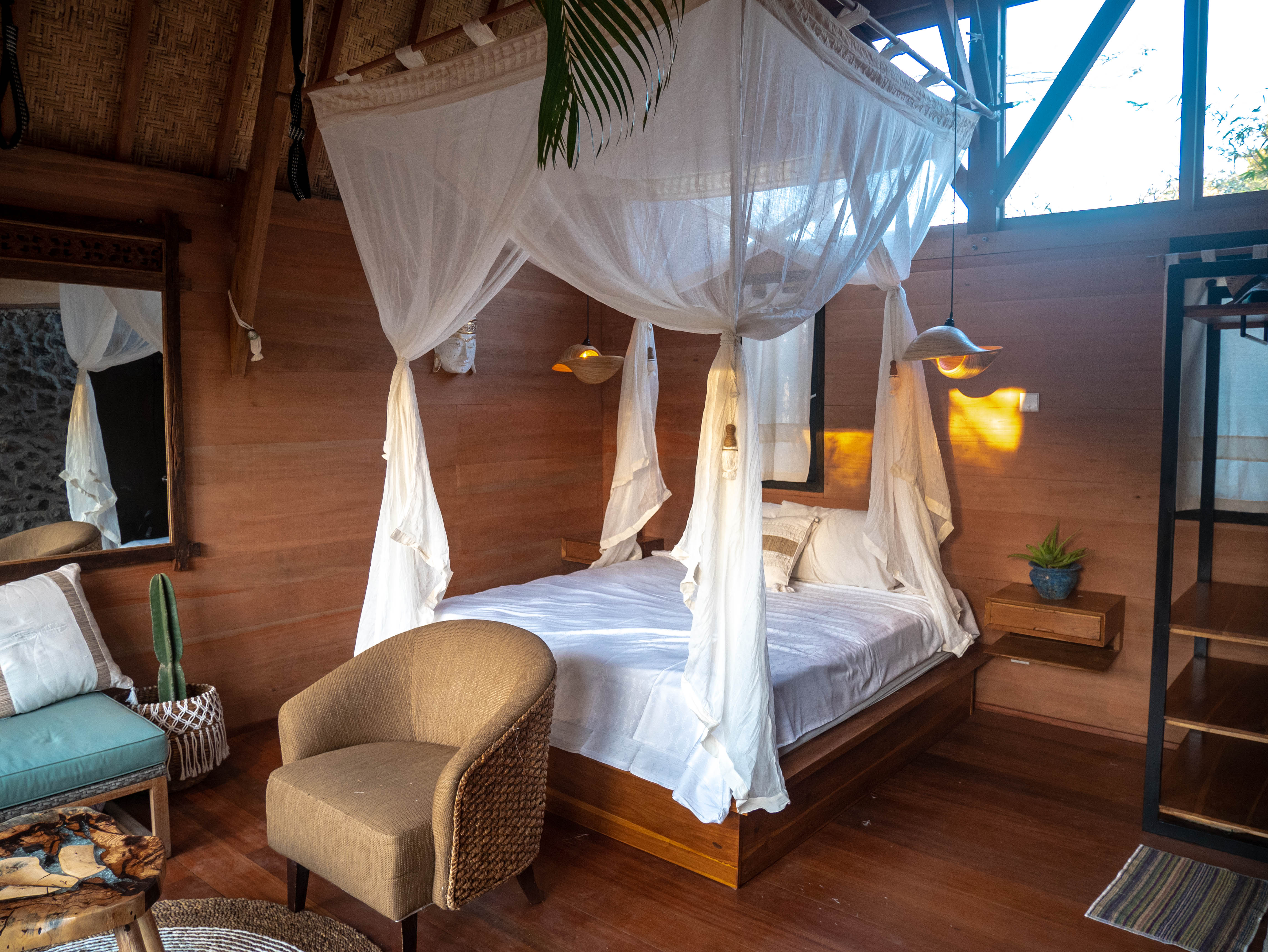 Interior Cayanna