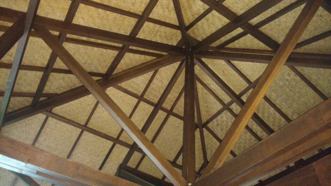 Roof truss structure 1